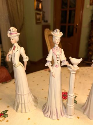 Figuras de porcelana Carlos, con 6 bases