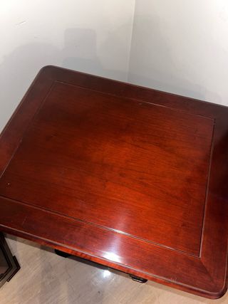 Mueble de madera con cajones