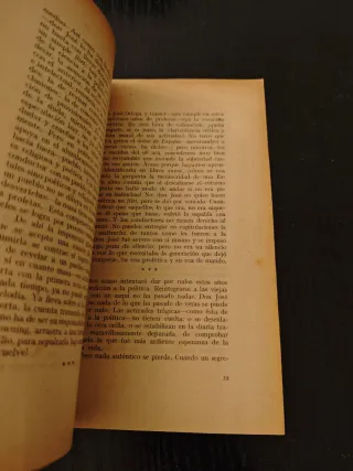 Bajo el tiempo difícil, del año 1938