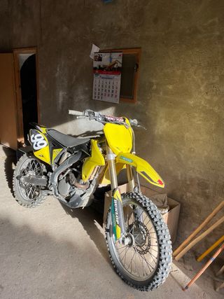 Suzuki RMZ 250