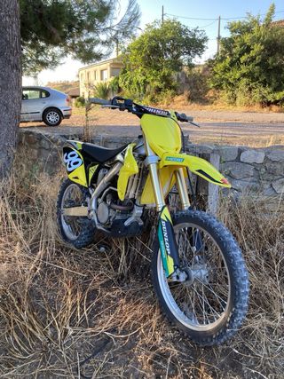 Suzuki RMZ 250
