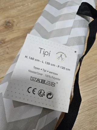 Tienda Tipi infantil con estampado de zig-zag