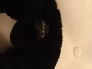 Girocollo ecopelliccia nero