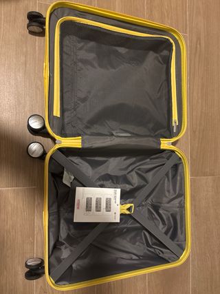 Maleta Cabina American Tourister Amarilla