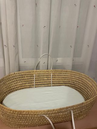 Moisés bebé mimbre como nuevo