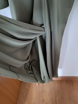 Vestido verde oliva elegante