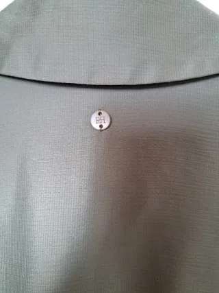 Vestido verde oliva elegante