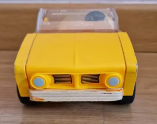 Casa de muñecas de madera