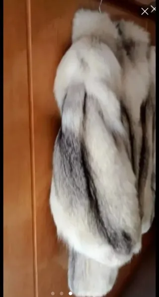 Chaquetón de piel de zorro. Sin uso.