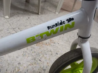 Bicicleta de equilibrio infantil