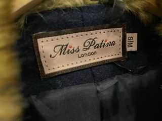 Abrigo Miss Patina London azul y gris