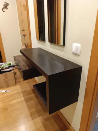 Recibidor de pared con espejo