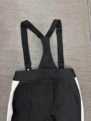 Pantalones de esquí negros con tirantes