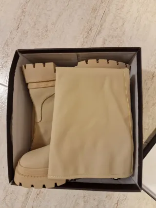 Botas altas beige