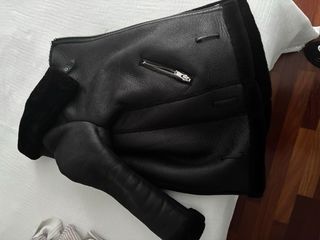 Chaqueta Zara Piel y Pelo Negra