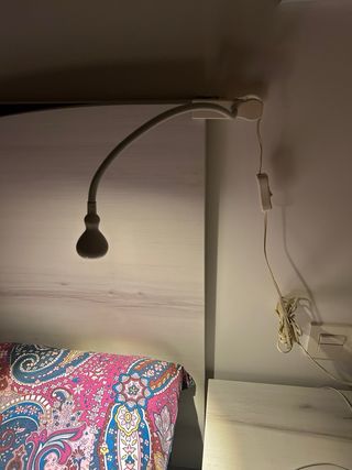 Lámpara de lectura flexible con pinza