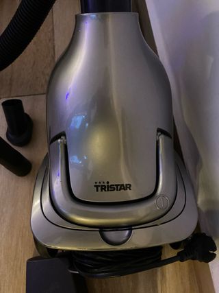 Aspiradora Tristar con accesorios