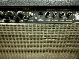 Fender Ultra Chorus Amplificador Guitarra