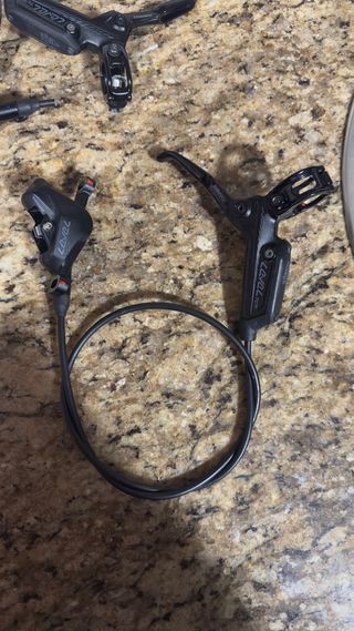 Frenos SRAM LEVEL TLM 2024