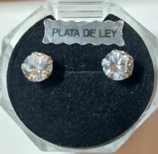 Cadena y Pendientes de Plata de Ley