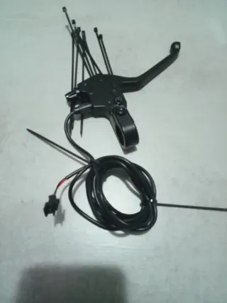 Maneta Freno Patinete Eléctrico con Cableado
