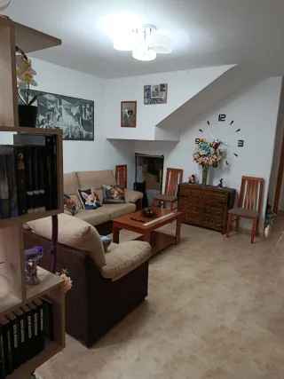 Casa adosada completamente amueblada