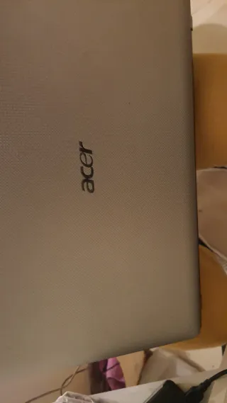 Portátil Acer i3 Negro bateria no dura