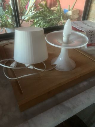 Lampada da tavolo bianca