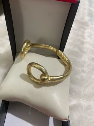 Beazslete pulsera dorado