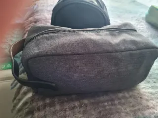 Set de 2 neceseres negro y gris