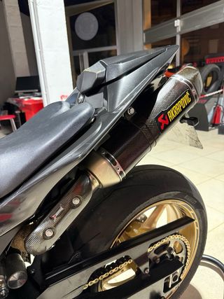Yamaha R1 Crossplane 2012