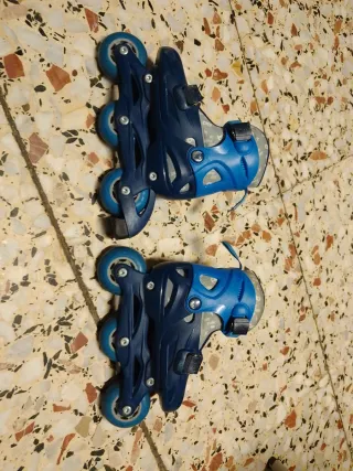 Patinetes casi nuevos con rodilleras