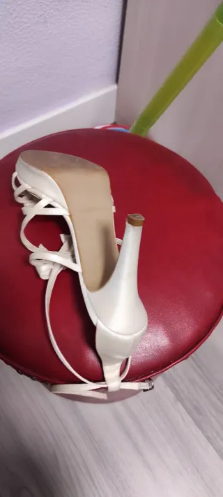 Zapatos de fiesta blanco roto de piel