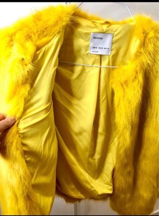 Chaqueta pelo sintético amarilla