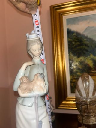 Lladró figura mujer. Acepto ofertas.