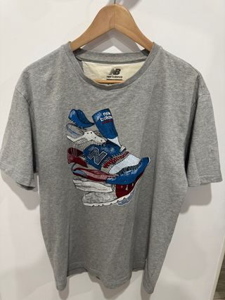 Camiseta New Balance Talla M Estampado Zapatilla