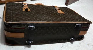 Maleta de piel vintage con ruedas