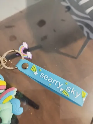 Llavero Unicornio Mint con Alas Arcoíris