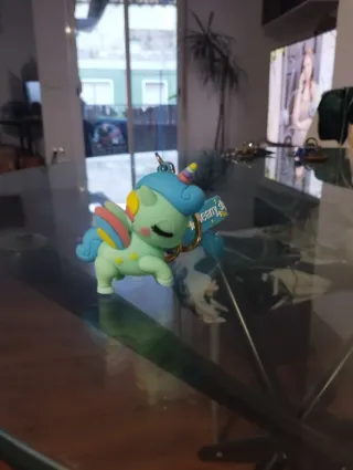 Llavero Unicornio Mint con Alas Arcoíris