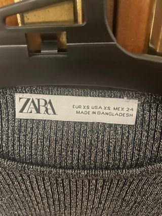 Top Zara brillos gris plata XS