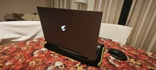 Gigabyte Aorus 15G Portátil GTX 2070 Q Max 16GB