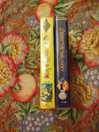 2 VHS Mary Poppins y La Dama Vagabunda