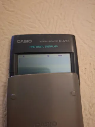 Calculadora Científica Casio fx-82ES
