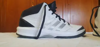 Zapatillas Baloncesto Adidas Blancas y Negras