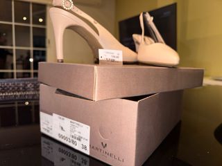 Zapatos Martinelli Talla 38 Beige