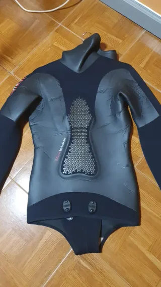 Fato de Neoprene Omer