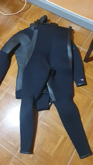 Fato de Neoprene Omer