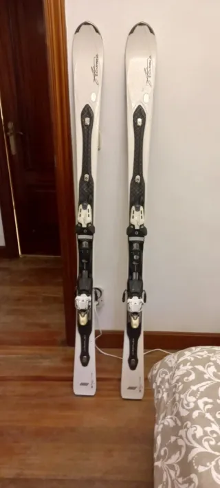 Esquís Atomic Mujer