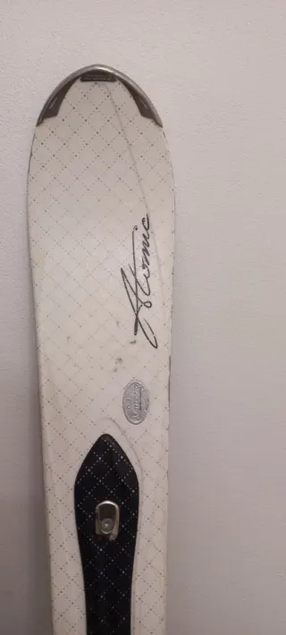 Esquís Atomic Mujer