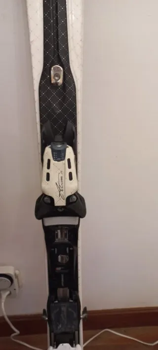 Esquís Atomic Mujer